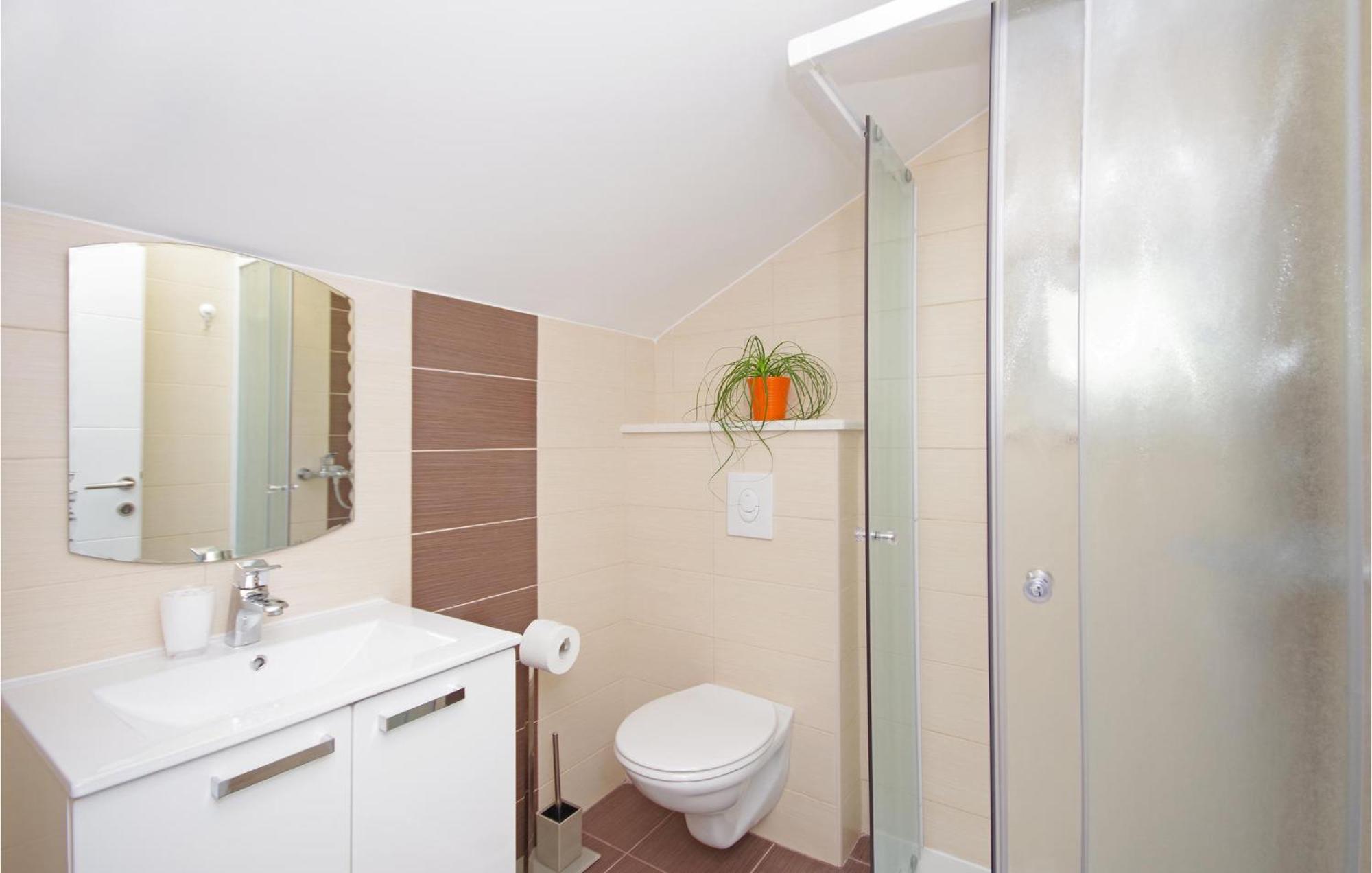 Awesome Home In Drvenik With Wifi Екстер'єр фото