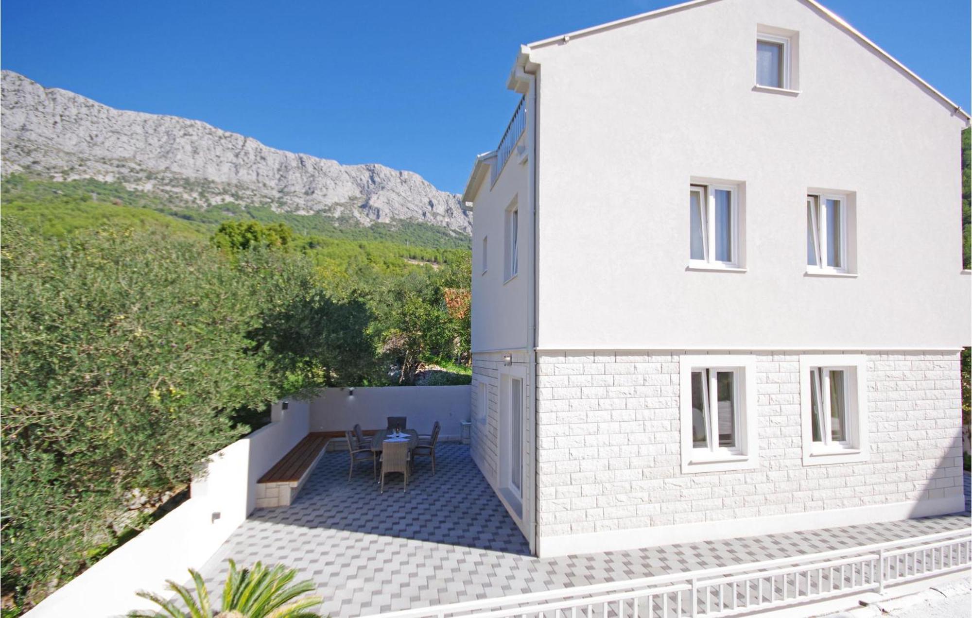 Awesome Home In Drvenik With Wifi Екстер'єр фото