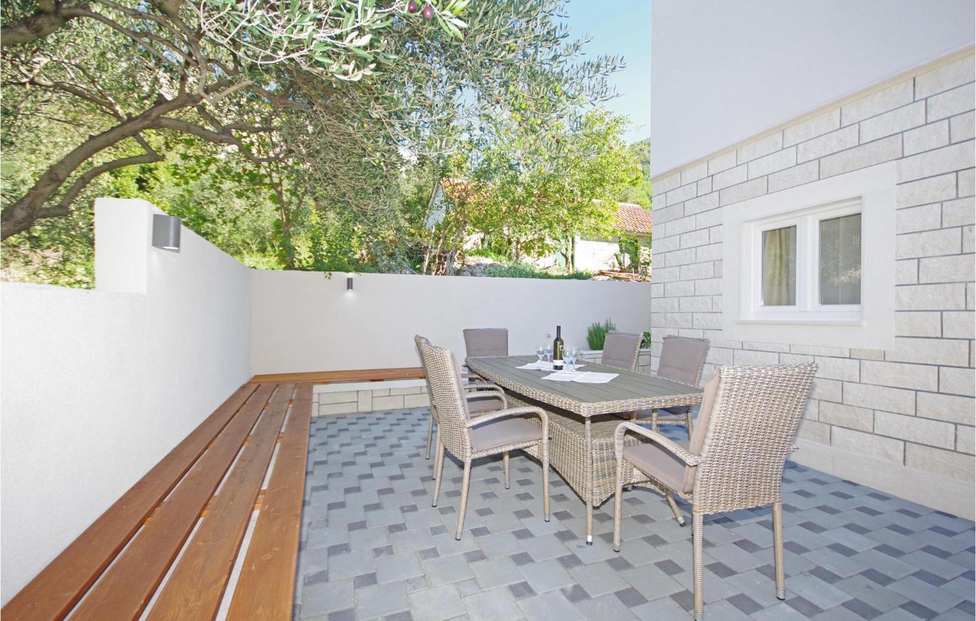 Awesome Home In Drvenik With Wifi Екстер'єр фото